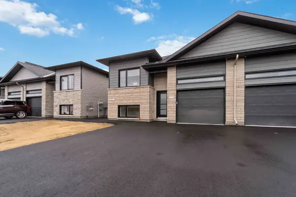 362 Hazel CRES W #A, The Nation, ON K0A 2M0