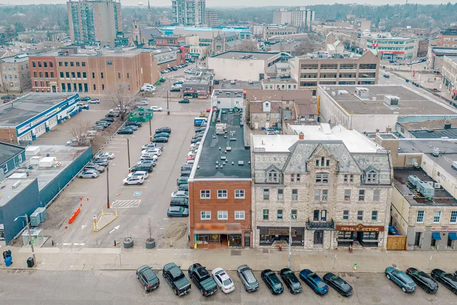 44 Macdonell ST, Guelph, ON N1H 2Z3