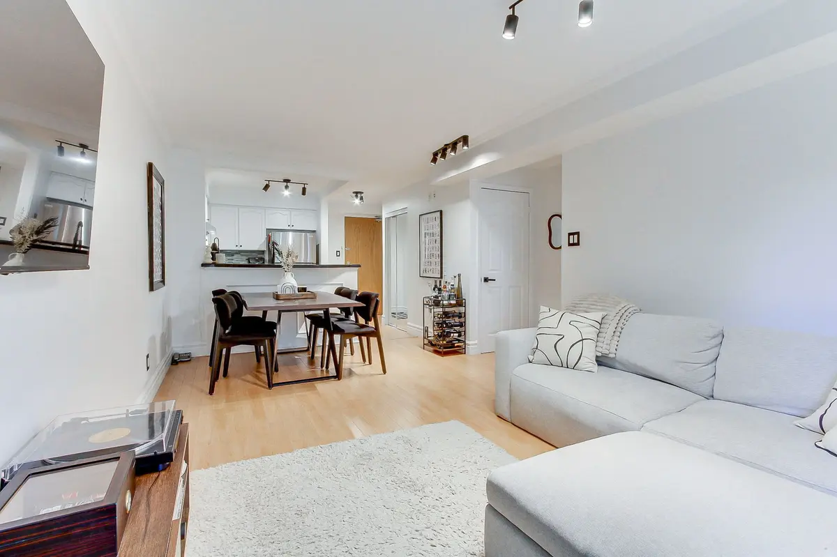 245 Pine Grove RD #110, Vaughan, ON L4L 2H7