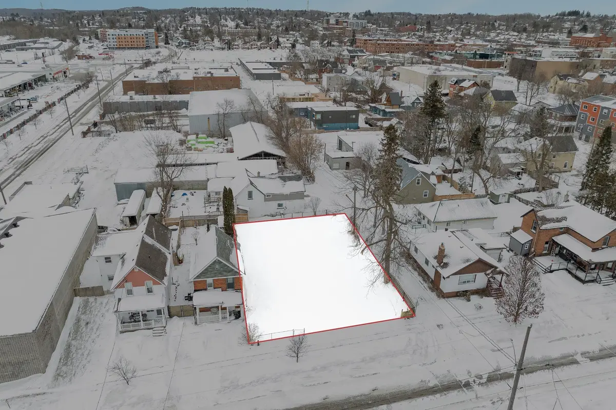 105 Matchedash ST S, Orillia, ON L3V 4W9