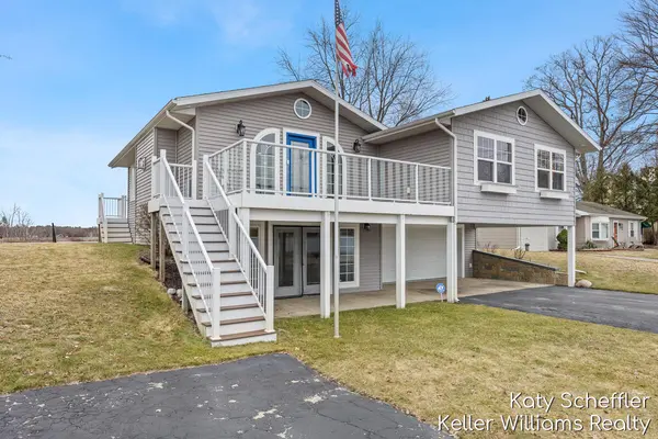 7896 Bay Meadow, Morton Twp, MI 49346