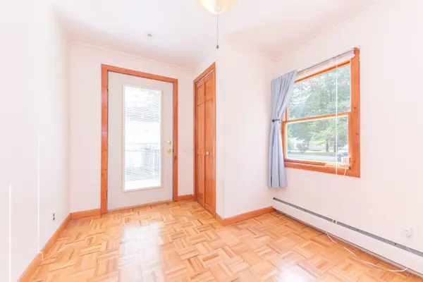 3811 Pat ST, Pittsfield Charter Twp, MI 48197