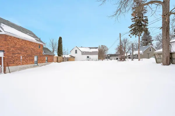 105 Matchedash ST S, Orillia, ON L3V 4W9