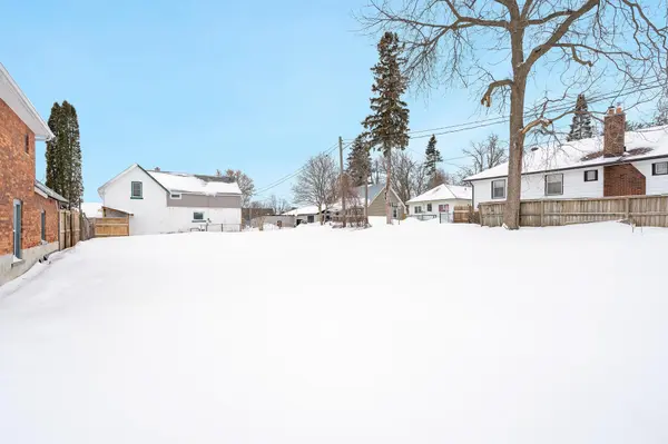 105 Matchedash ST S, Orillia, ON L3V 4W9