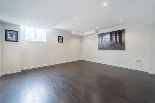 21 Gosling ST #Bsmt, Brampton, ON L6Y 0T7