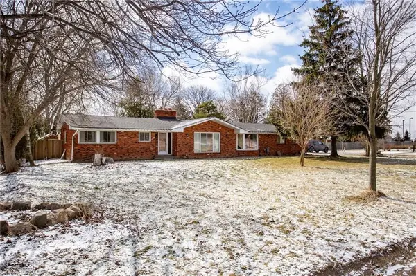 548 Book RD E, Hamilton, ON L9G 3L1