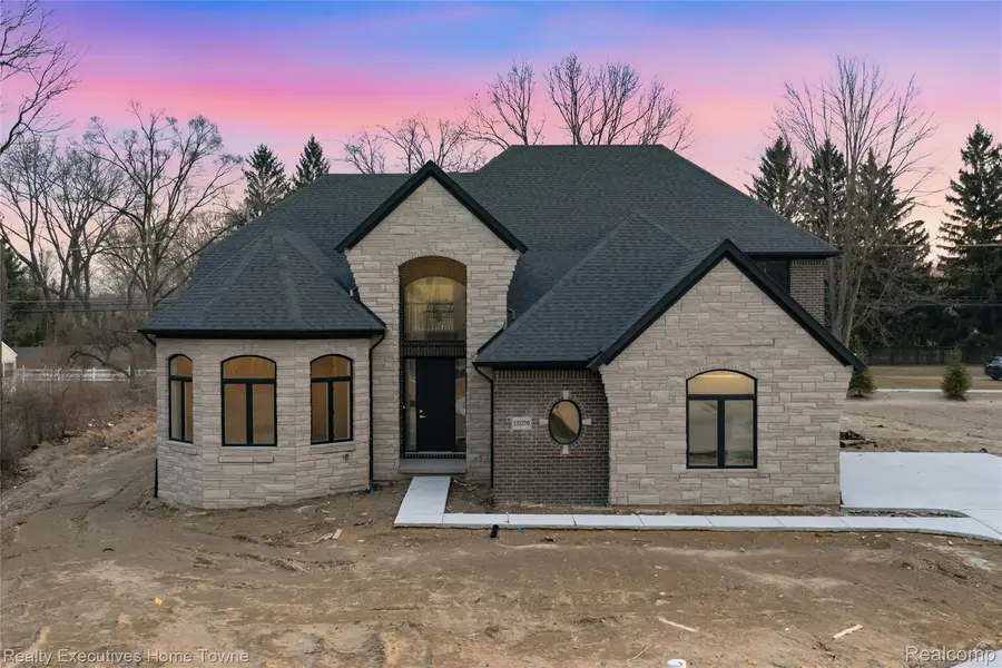 12020 Encore CT, Shelby Charter Township, MI 48315