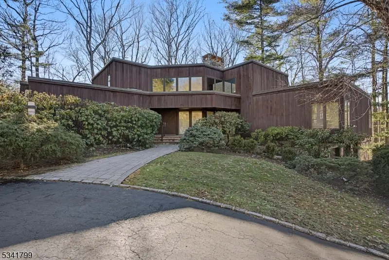 115 Hill Hollow Rd, Watchung Boro, NJ 07069