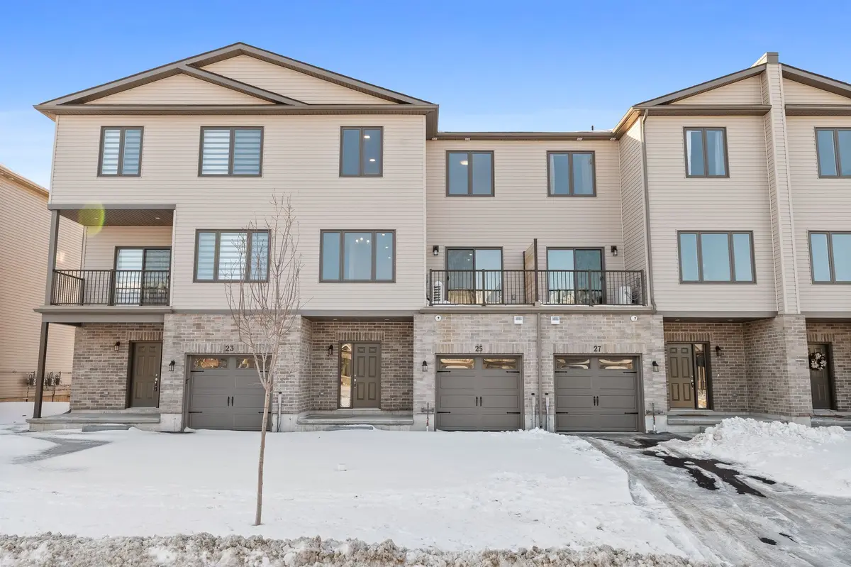 25 Markland AVE, Prince Edward County, ON K0K 2T0