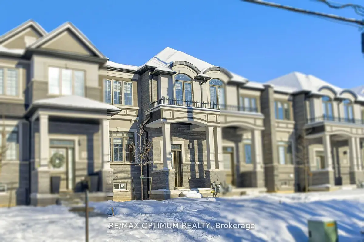 305 Garner RD W #2, Hamilton, ON L9G 3E6