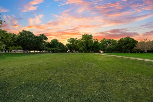 506 Terry Lane, Heath, TX 75032