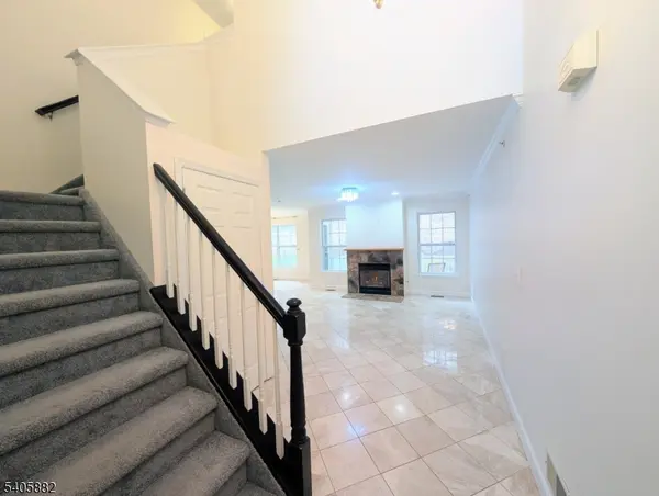 3038 King Ct, Green Brook Twp., NJ 08812