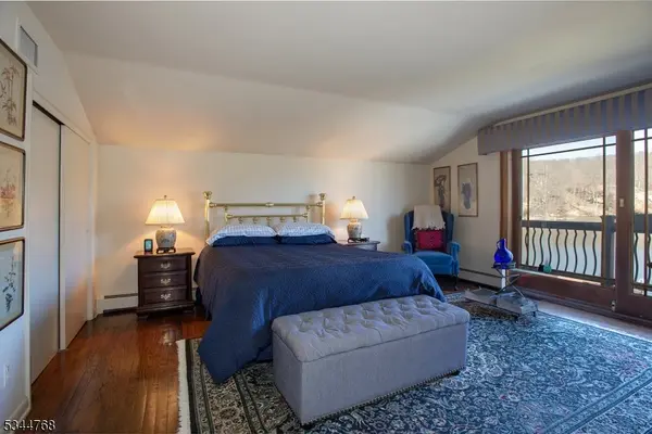 5 Marine Ter, Byram Twp., NJ 07871