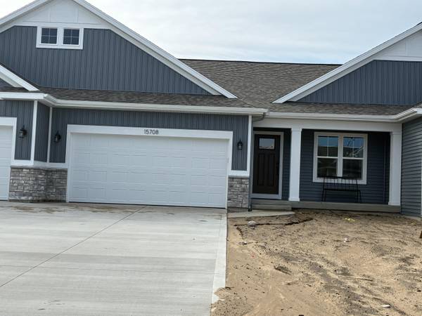 15708 Hawley DR #49, Grand Haven Twp, MI 49417