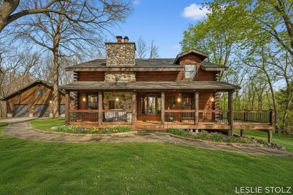 8835 Vergennes ST SE, Ada Twp, MI 49301