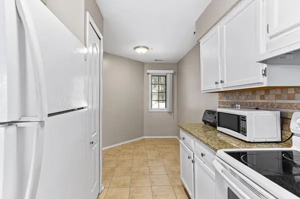 4912 Ashley LN #84, Waterford Twp, MI 48329