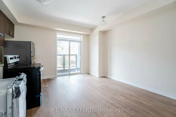 402 Okanagan PATH, Oshawa, ON L1H 0B1