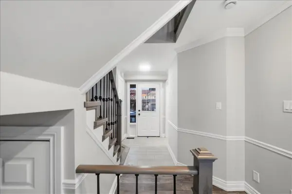 282 Scottsdale DR, Clarington, ON L1C 5J2