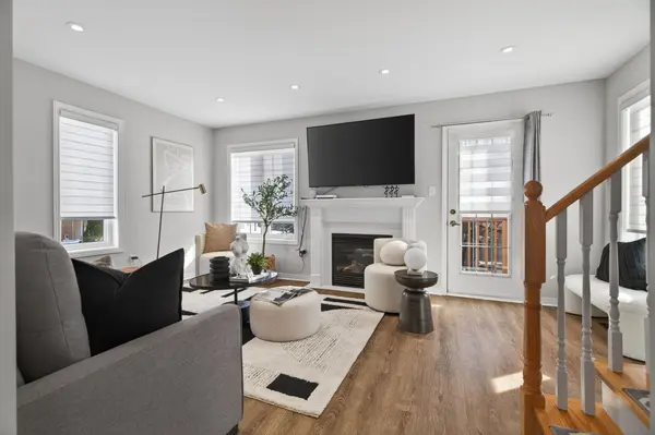 130 Aspenwood DR, Newmarket, ON L3X 2X6