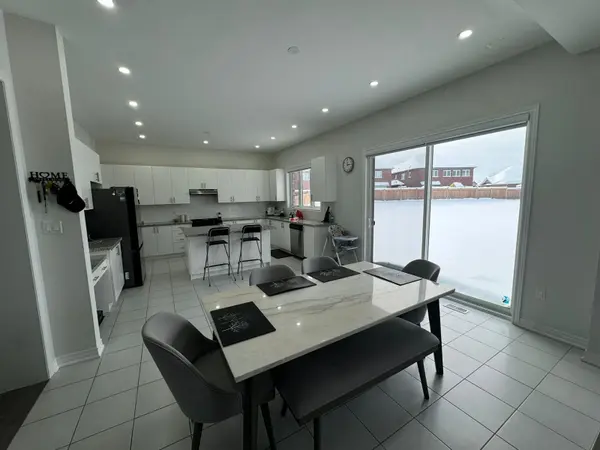 1809 Emberton Way Abbey, Innisfil, ON L9S 0N4