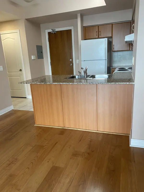 60 Disera DR #1408, Vaughan, ON L4J 9G1