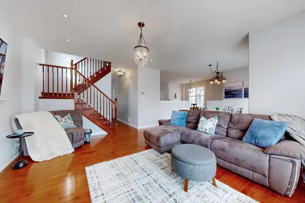 947 Booth AVE, Innisfil, ON L9S 0A5