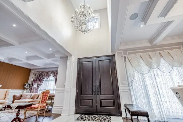 96 Elmcrest RD, Toronto W08, ON M9C 3R9