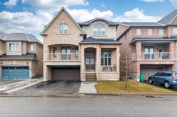 15 Picasso DR, Brampton, ON L6P 3L6