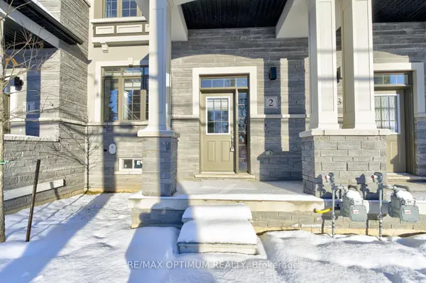 305 Garner RD W #2, Hamilton, ON L9G 3E6