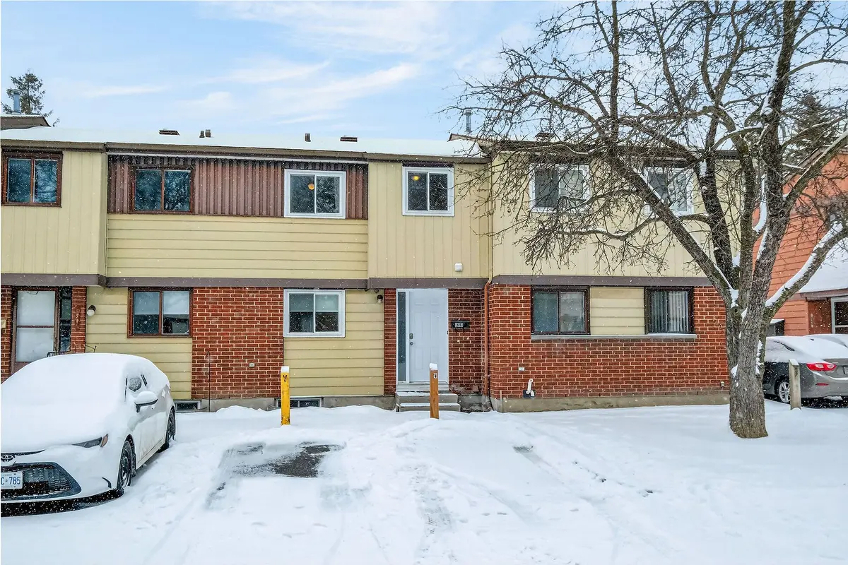 1993 FALKIRK CRES, Blackburn Hamlet, ON K1B 4Y8