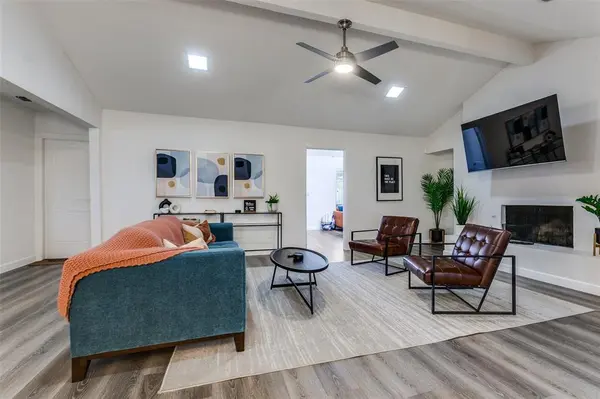 2901 Regal Road, Plano, TX 75075