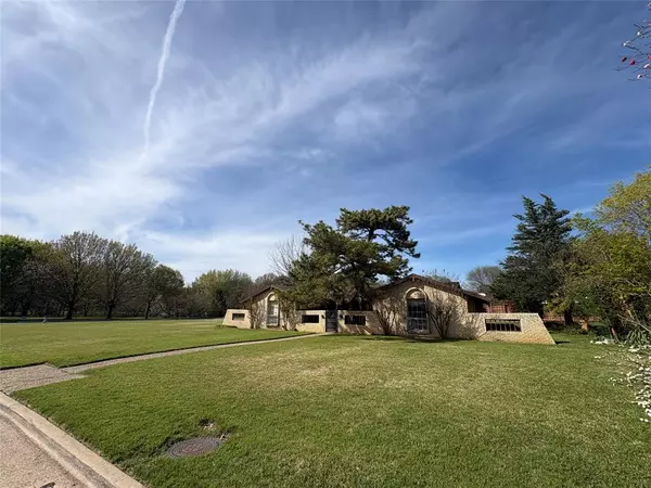 3909 Alta Vista Lane, Dallas, TX 75229