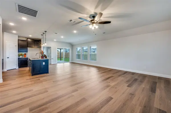 313 Sam Drive, Hillsboro, TX 76645