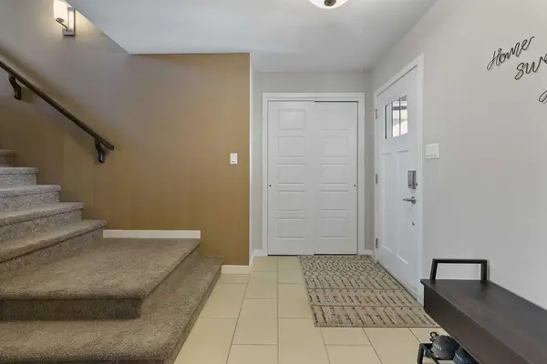 493 Devonia WAY W, Lethbridge, AB T1J 5J7