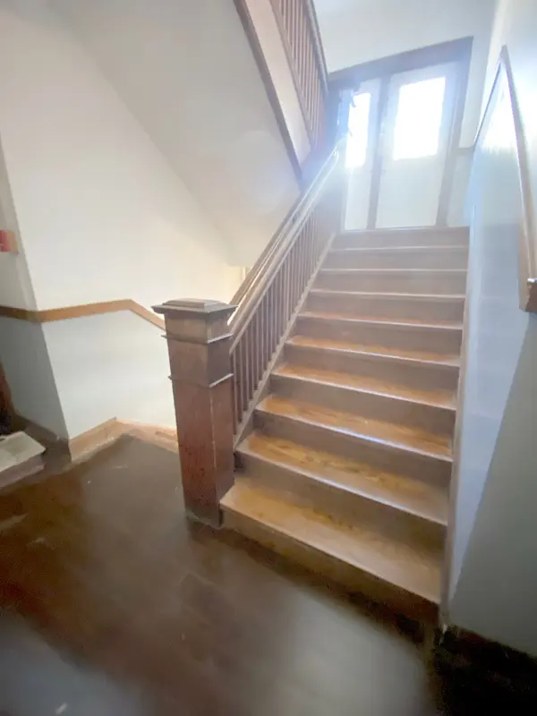 125 Earl PL #221, Toronto C08, ON M4Y 1M4