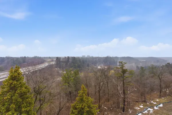 1635 Military TRL #703, Toronto E10, ON M1C 1B2