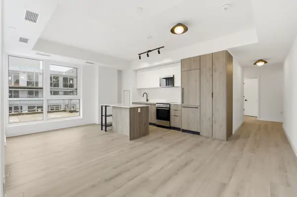 1635 Military TRL #703, Toronto E10, ON M1C 1B2