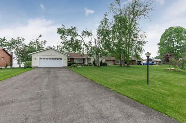 5 Park LN, Ramara, ON L0K 1B0