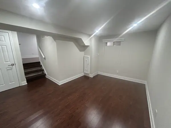 4057 Taffey CRES #Lower, Mississauga, ON L5L 2A6