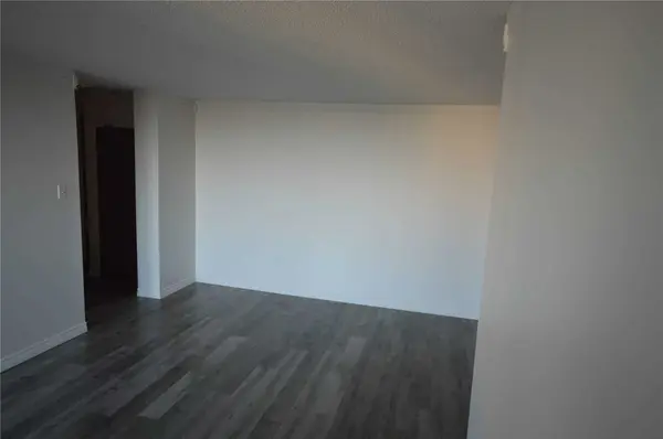 17 Knightsbridge RD #1903, Brampton, ON L6T 3X9