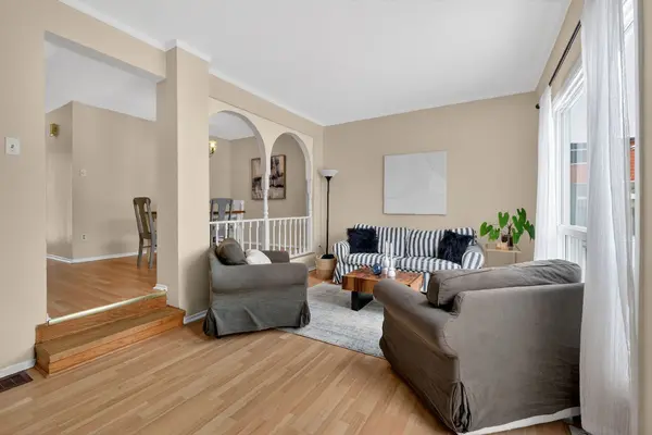 1993 FALKIRK CRES, Blackburn Hamlet, ON K1B 4Y8