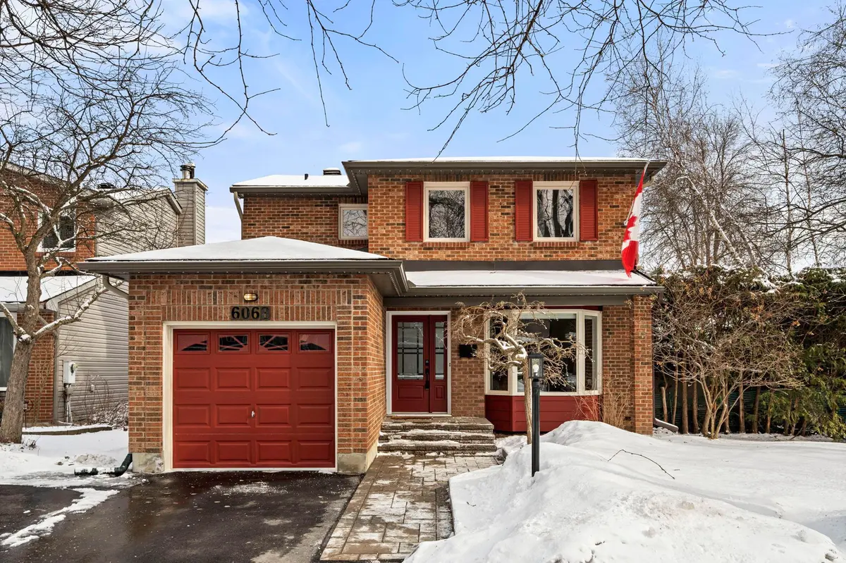 6068 MEADOWGLEN DR, Orleans - Convent Glen And Area, ON K1C 5R7