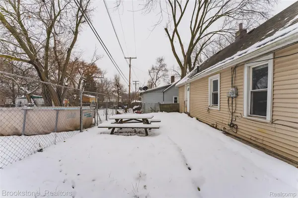 744 Saint Clair ST, Pontiac, MI 48340