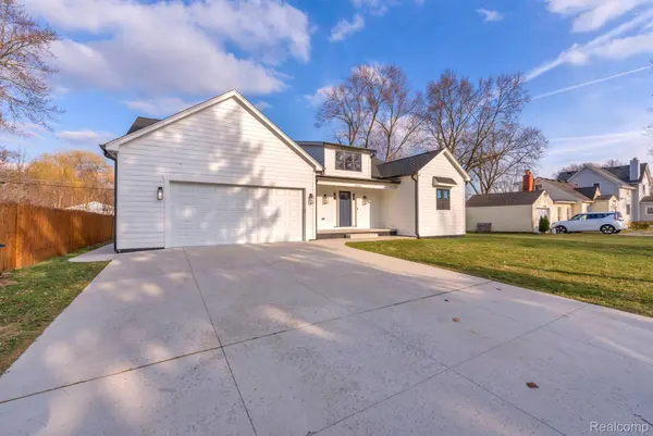 22664 Colgate ST, Farmington Hills, MI 48336