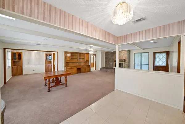 405 Shadowwood Trail, Ovilla, TX 75154