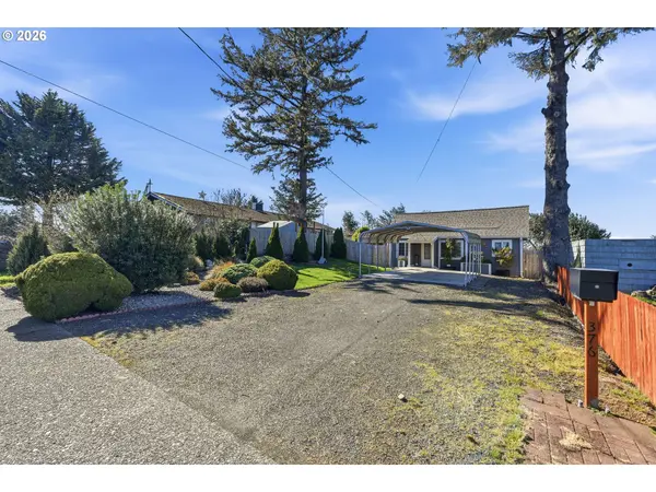376 S WALL ST, Coos Bay, OR 97420
