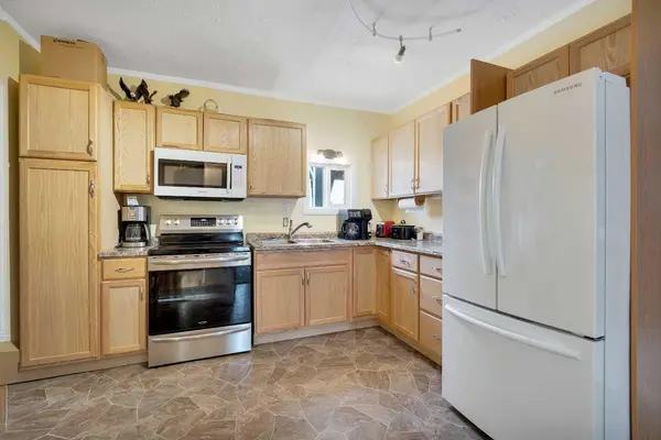 4919 47 ST, Mirror, AB T0B 3C0