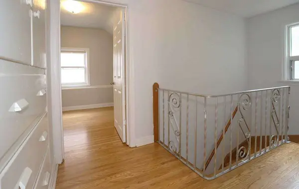 35 Anndale DR, Toronto C14, ON M2N 2W9