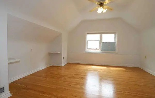 35 Anndale DR, Toronto C14, ON M2N 2W9