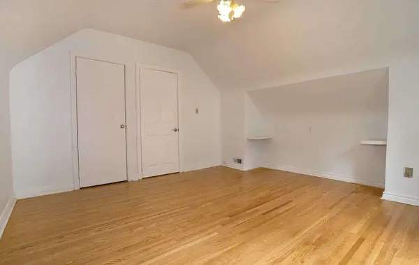 35 Anndale DR, Toronto C14, ON M2N 2W9